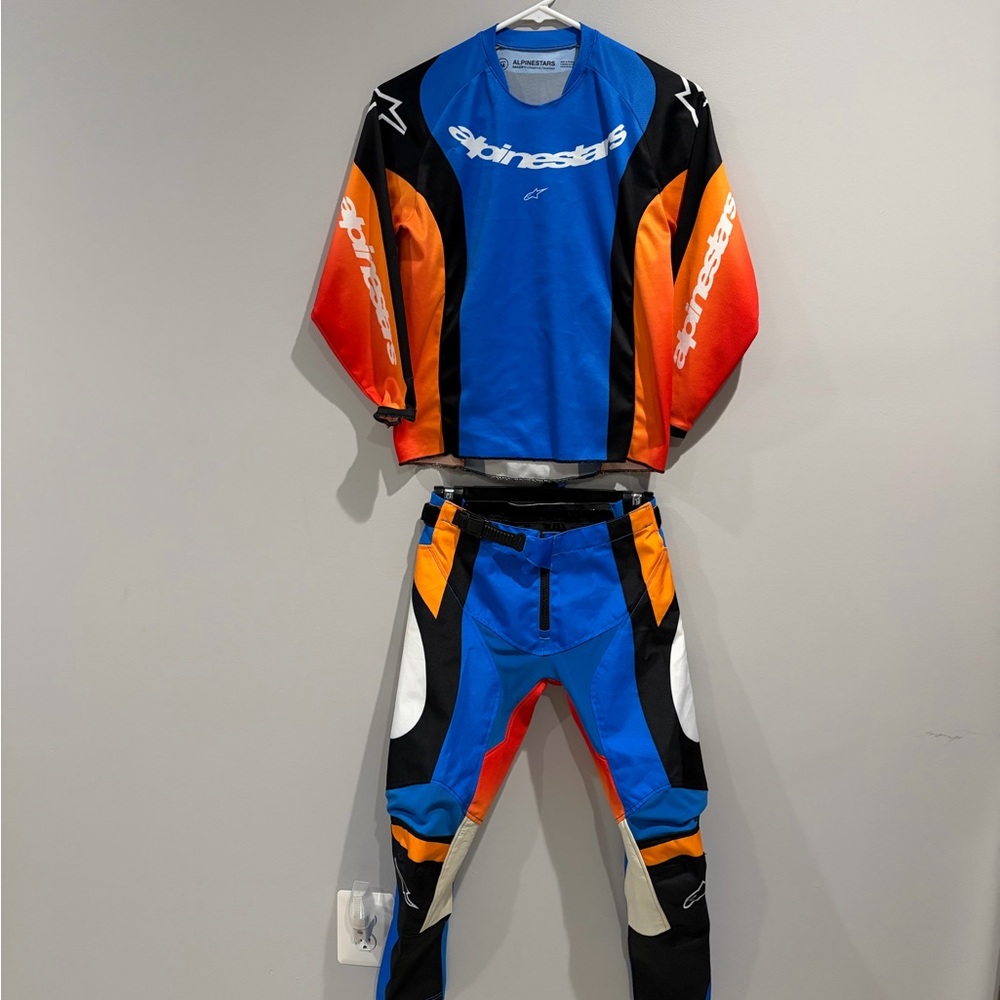 Youth Alpinestars- MX Racing Gear Pants/Jersey Set